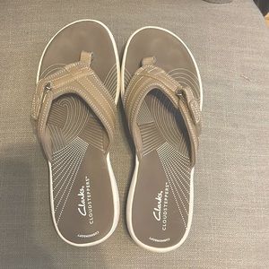 Clarks “Cloudsteppers” US size 9 Lightly used